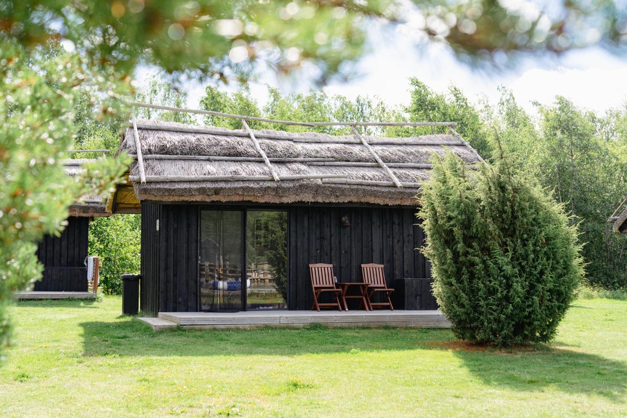 Peterzens Boathouse Villa Laupunen Bagian luar foto